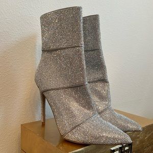 Winona Bootie in Rhinestone
Steve Madden